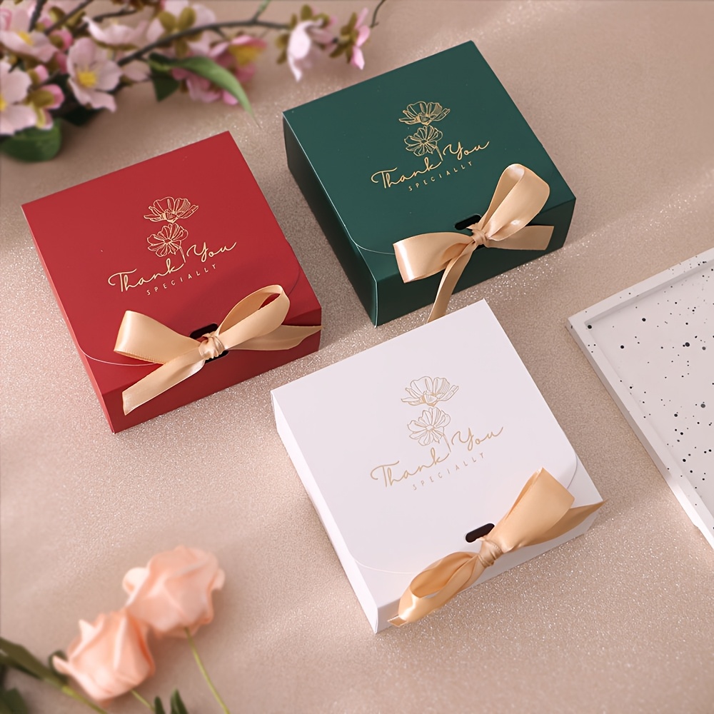 Set of 5 Elegant Gift Boxes with Golden Foil Design